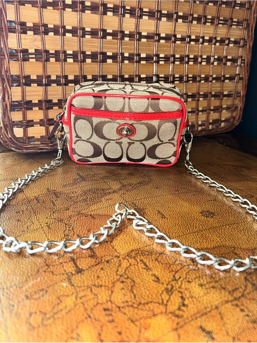 Coach Vintage Park Signature East/West pouch -EUC-